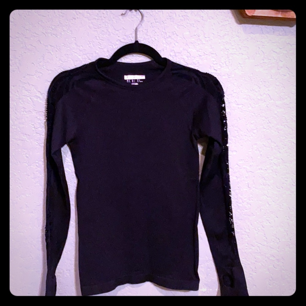 Forever 21 Long Sleeve Compression Workout Top 🌺